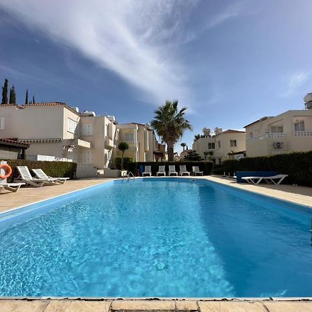 Cozy Nerina Cottage At Harbour Paphos Extérieur photo